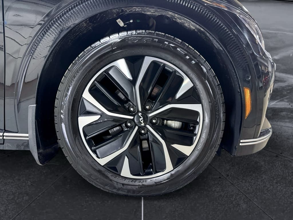 2022 Kia EV6 view 37