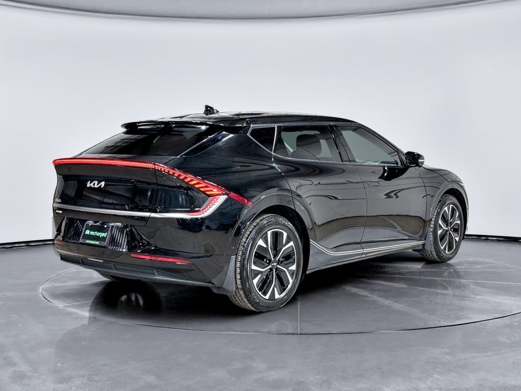 2022 Kia EV6 view 3