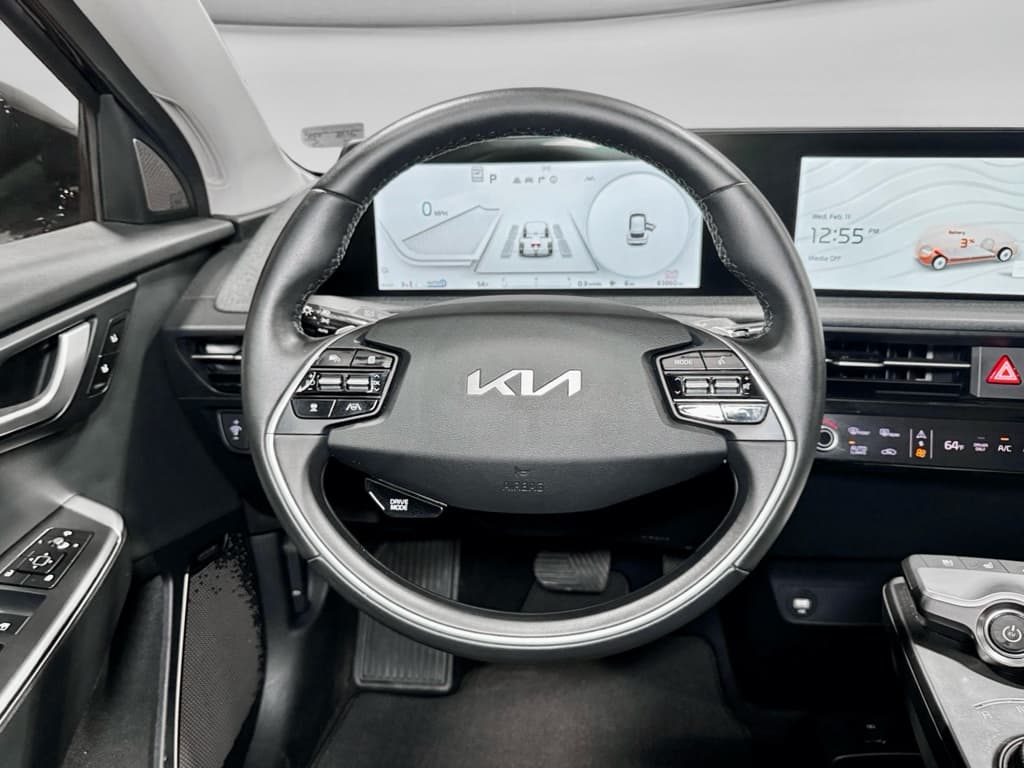 2022 Kia EV6 view 9