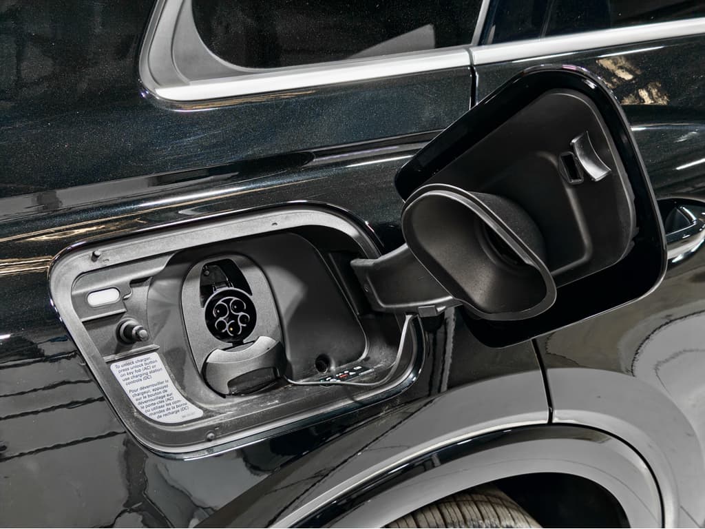 2024 Audi Q4 e-tron view 5