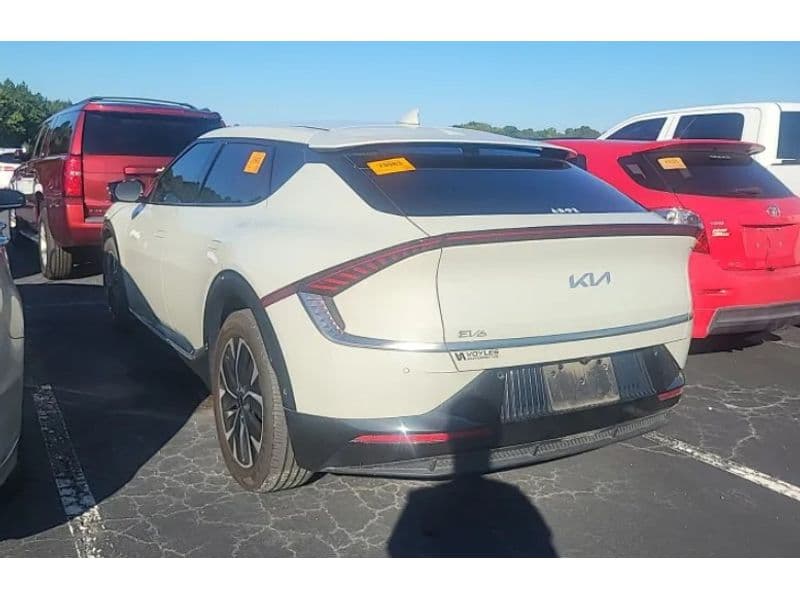 2022 Kia EV6 view 2