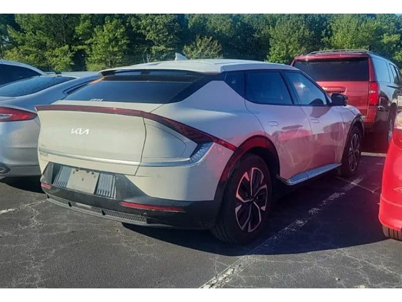 2022 Kia EV6 view 3