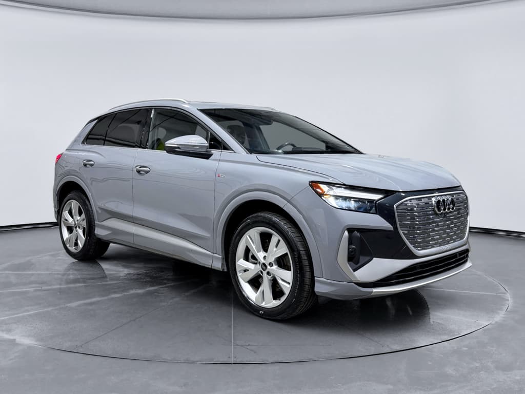 2023 Audi Q4 e-tron view 4