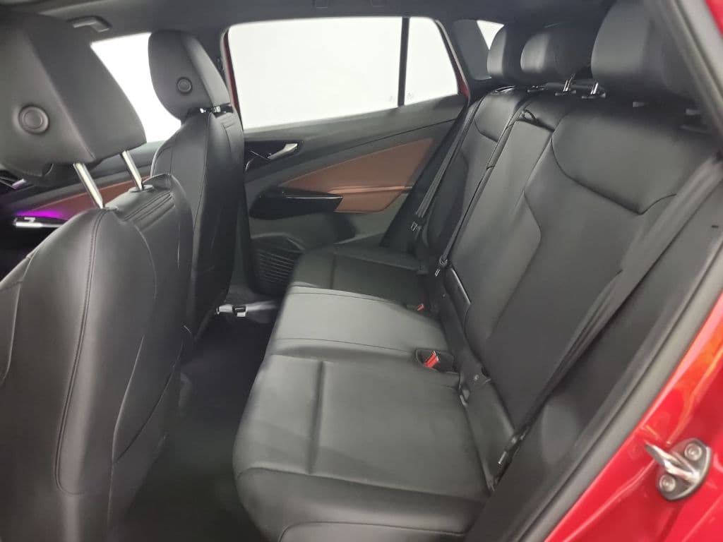 2021 Volkswagen ID.4 view 8