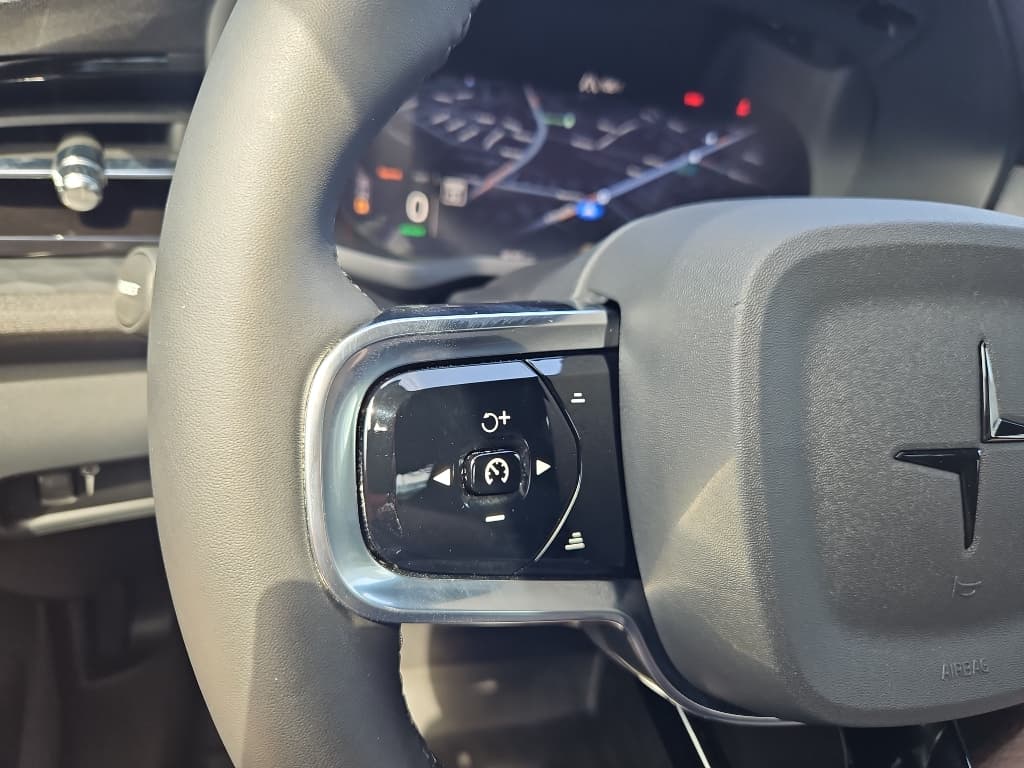 2022 Polestar Polestar 2 view 9