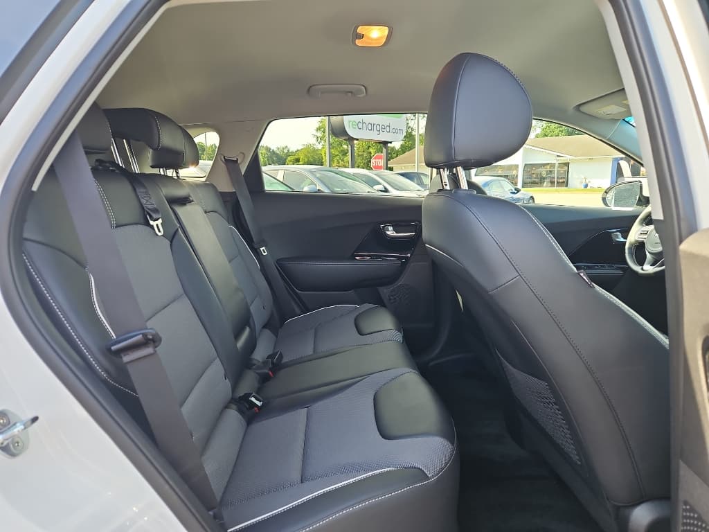 2020 Kia Niro EV view 21