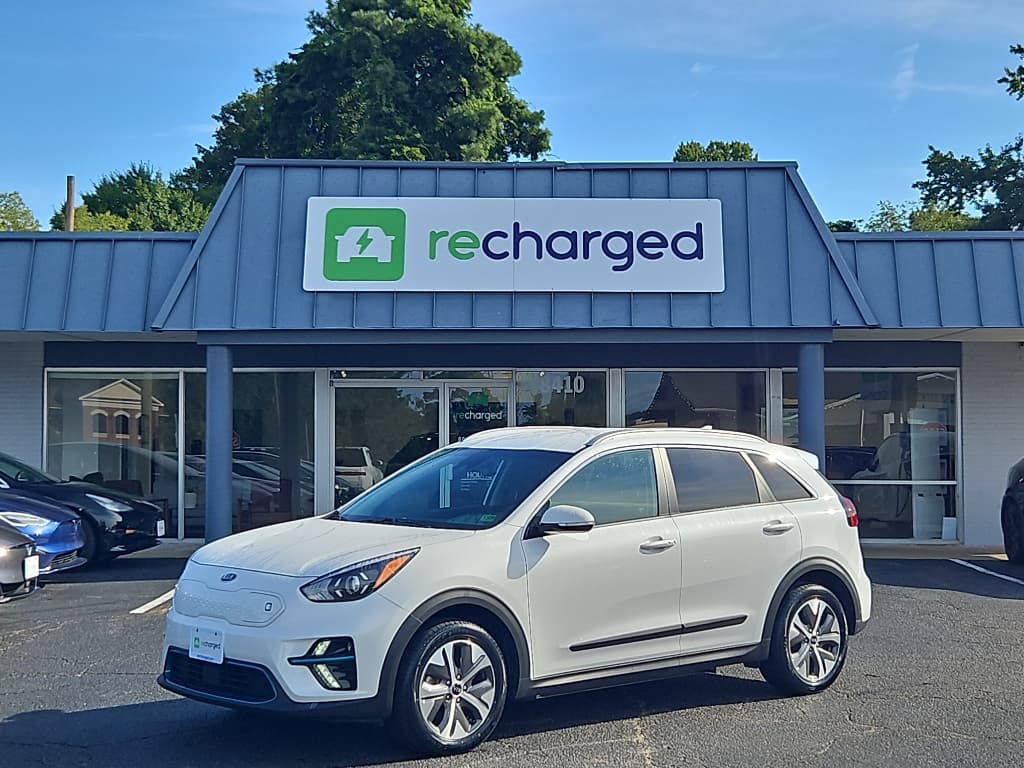 2020 Kia Niro EV view 1