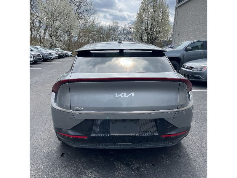2022 Kia EV6 view 4