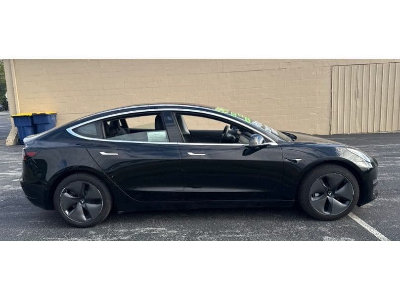 2018 Tesla Model 3 view 4