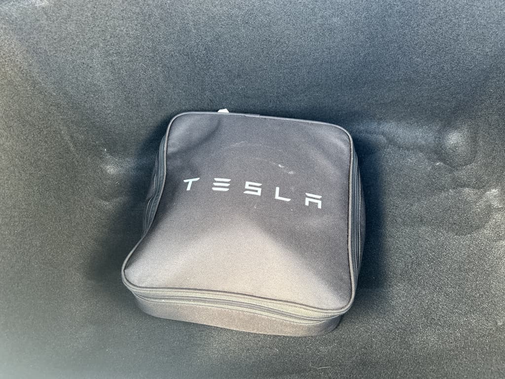 2018 Tesla Model 3 view 6