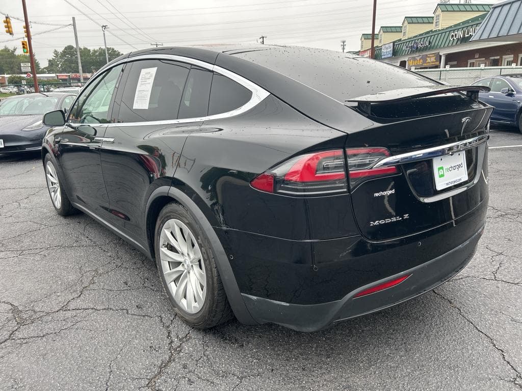 2017 Tesla Model X view 2