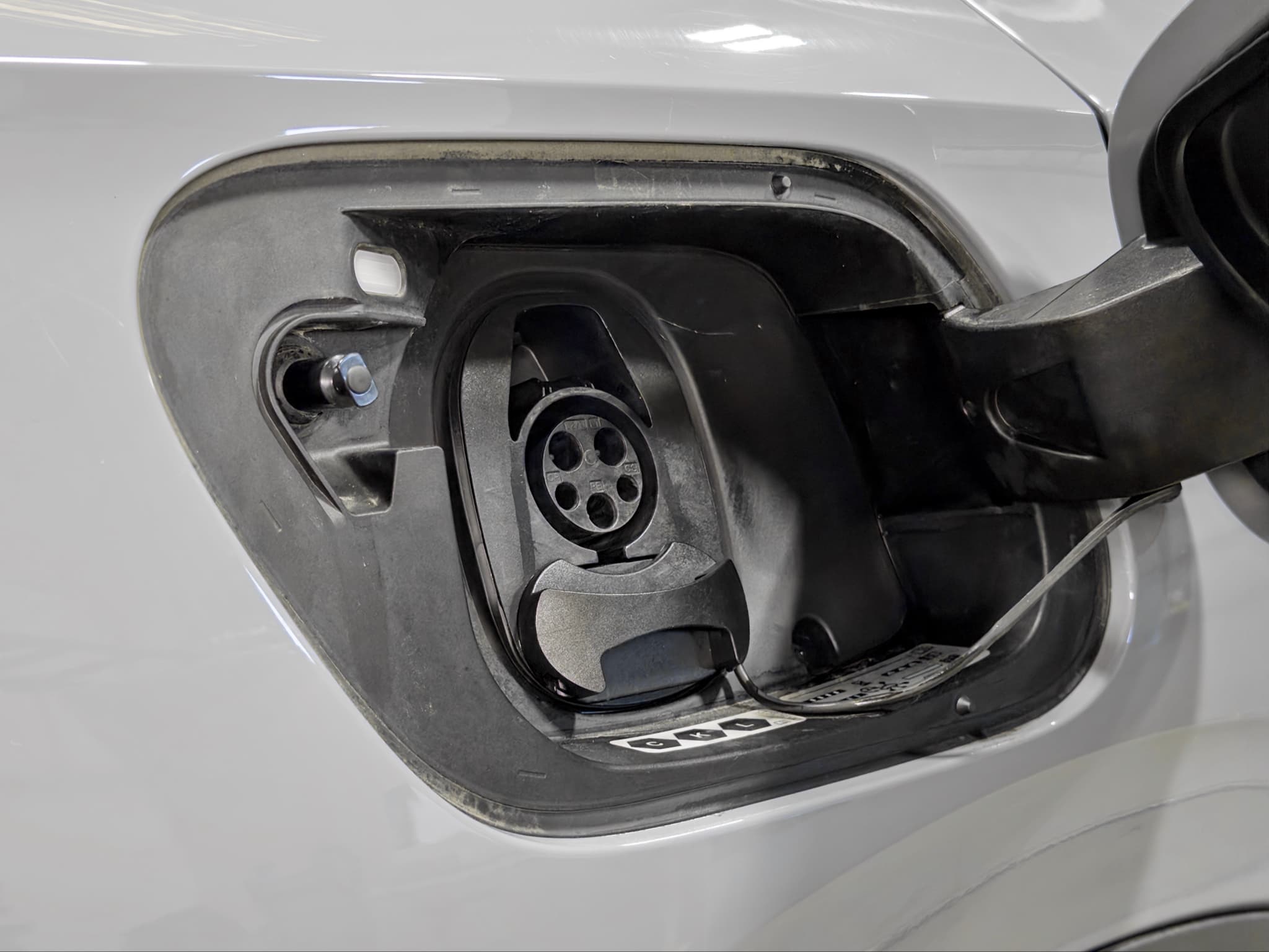 2022 Volkswagen ID.4 view 5
