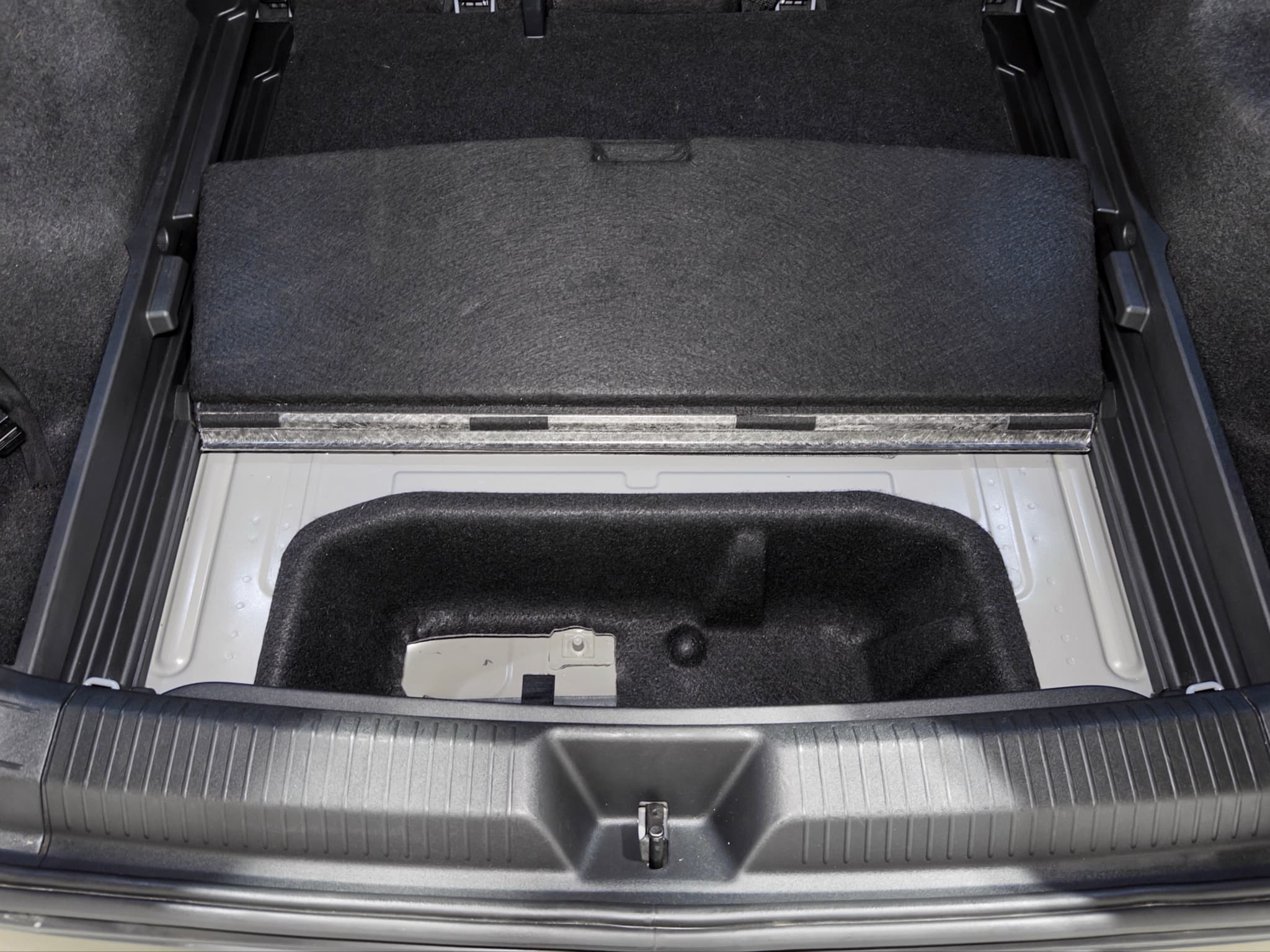 2022 Volkswagen ID.4 view 26