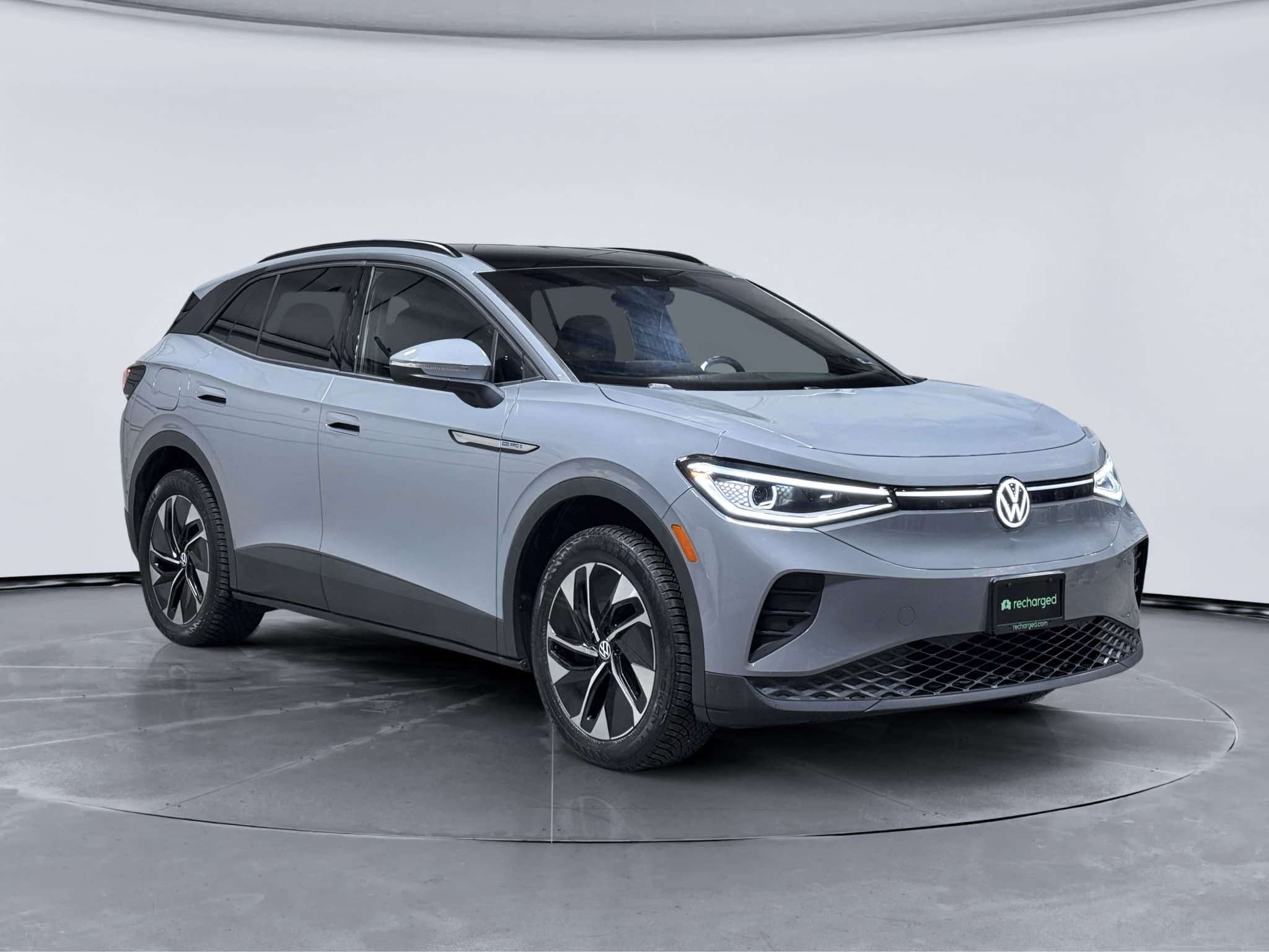 2022 Volkswagen ID.4 view 4