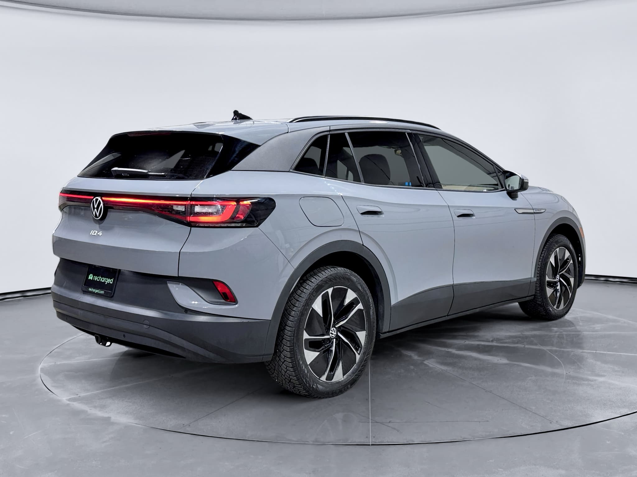 2022 Volkswagen ID.4 view 3