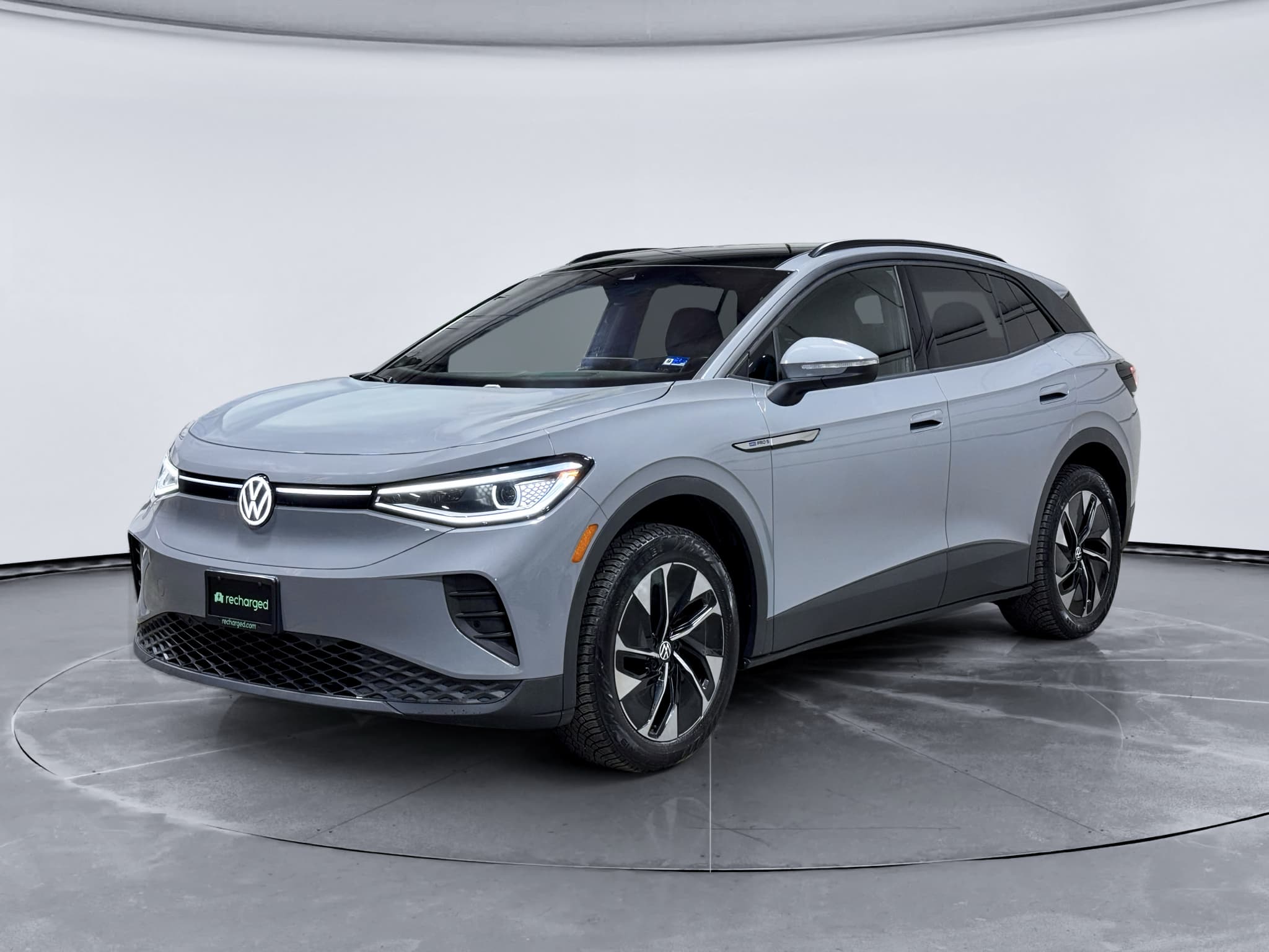 2022 Volkswagen ID.4 view 1
