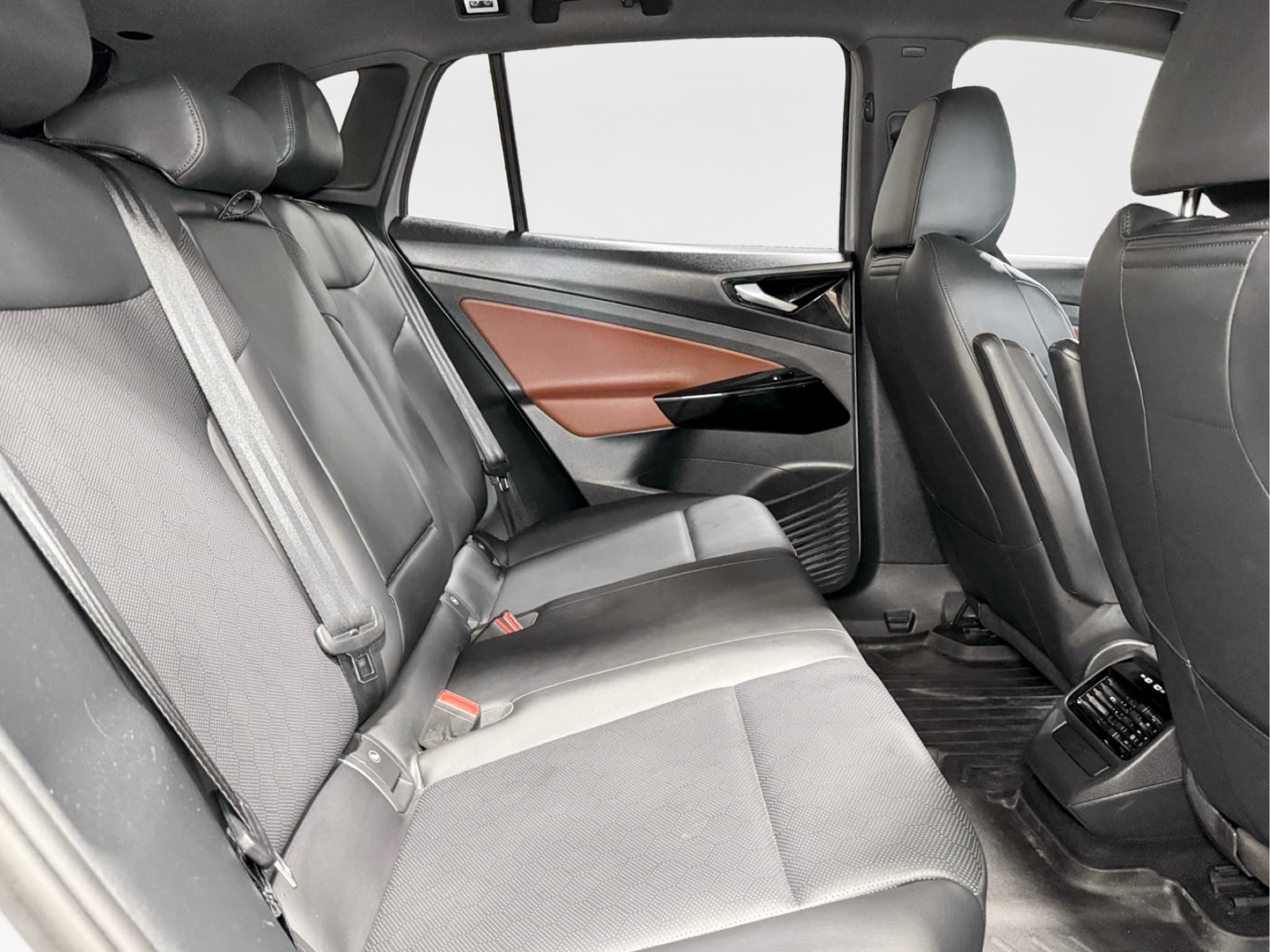2022 Volkswagen ID.4 view 22
