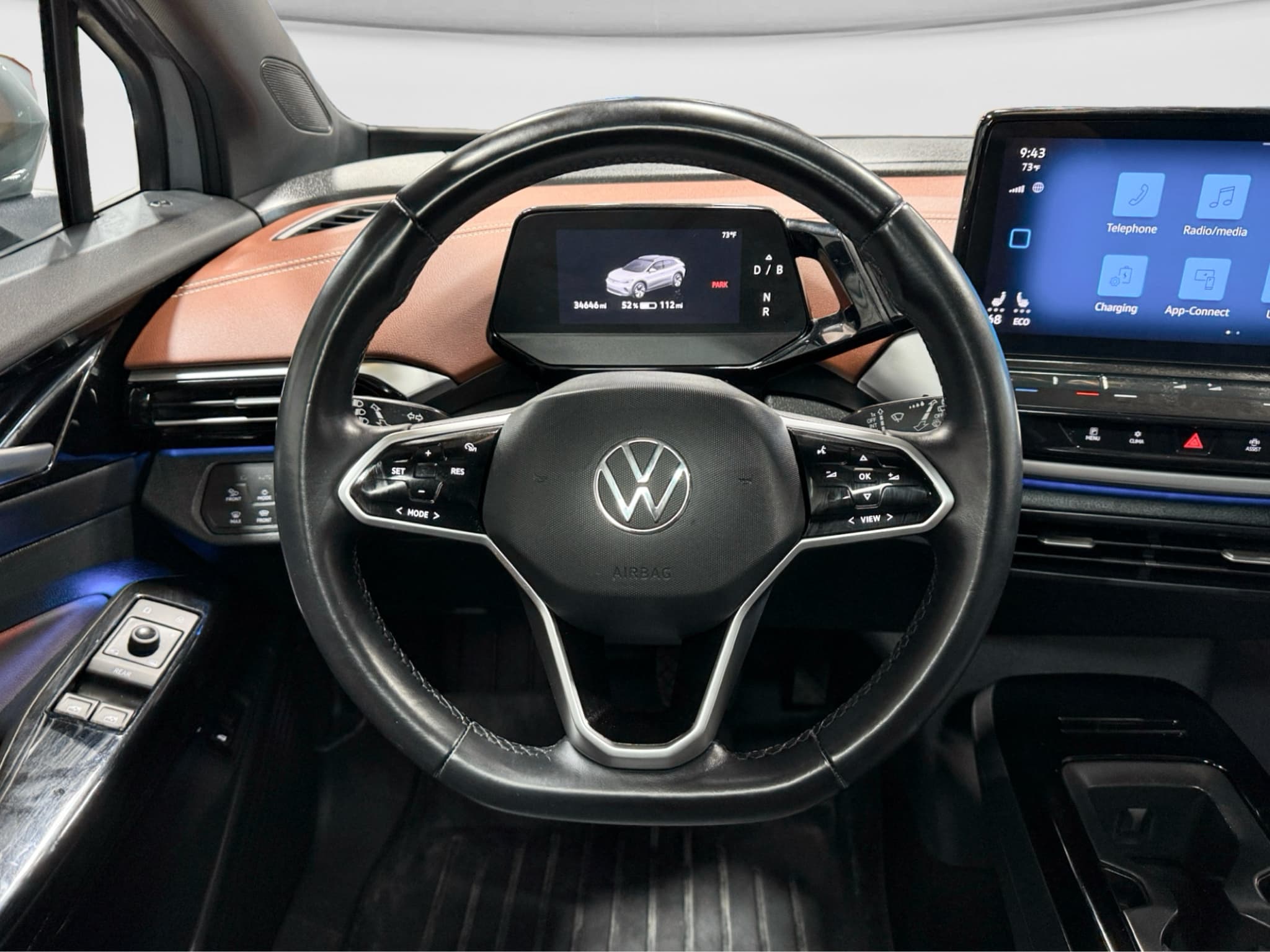 2022 Volkswagen ID.4 view 9