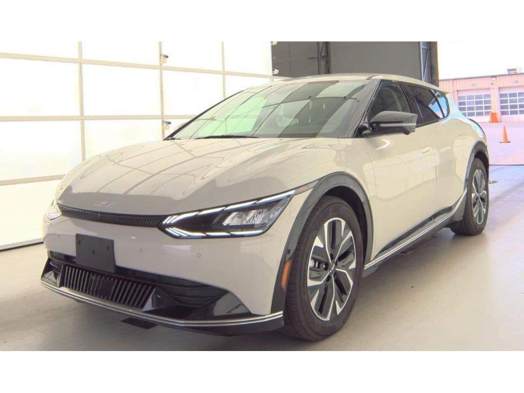2022 Kia EV6 view 1