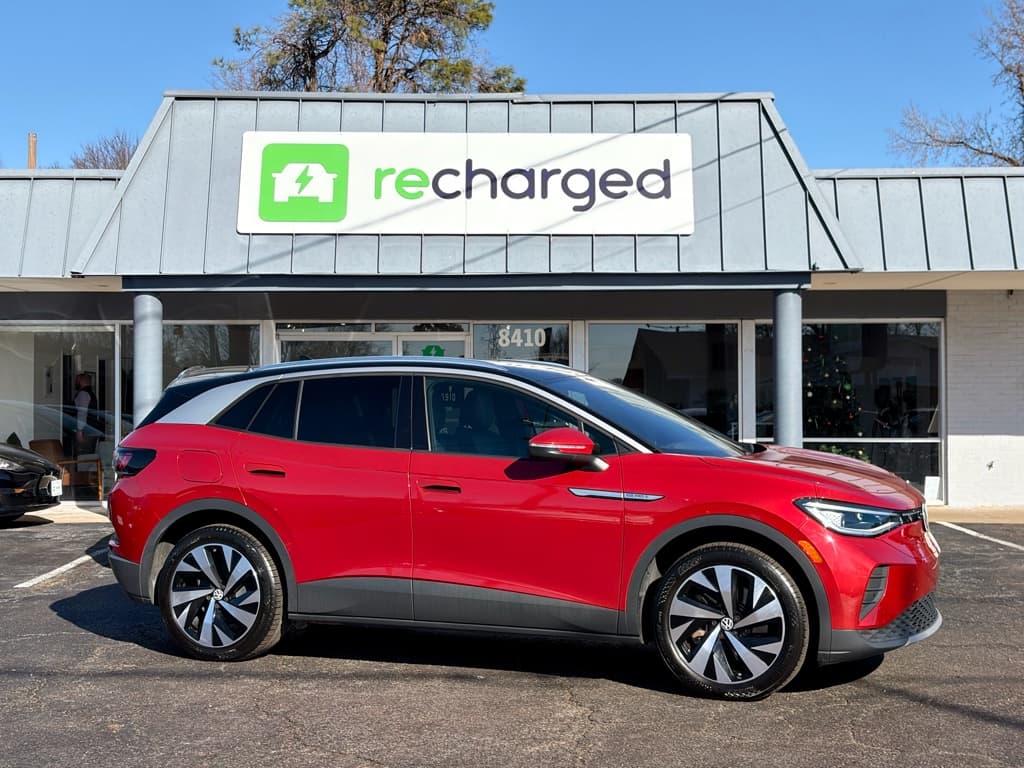 2022 Volkswagen ID.4 view 4