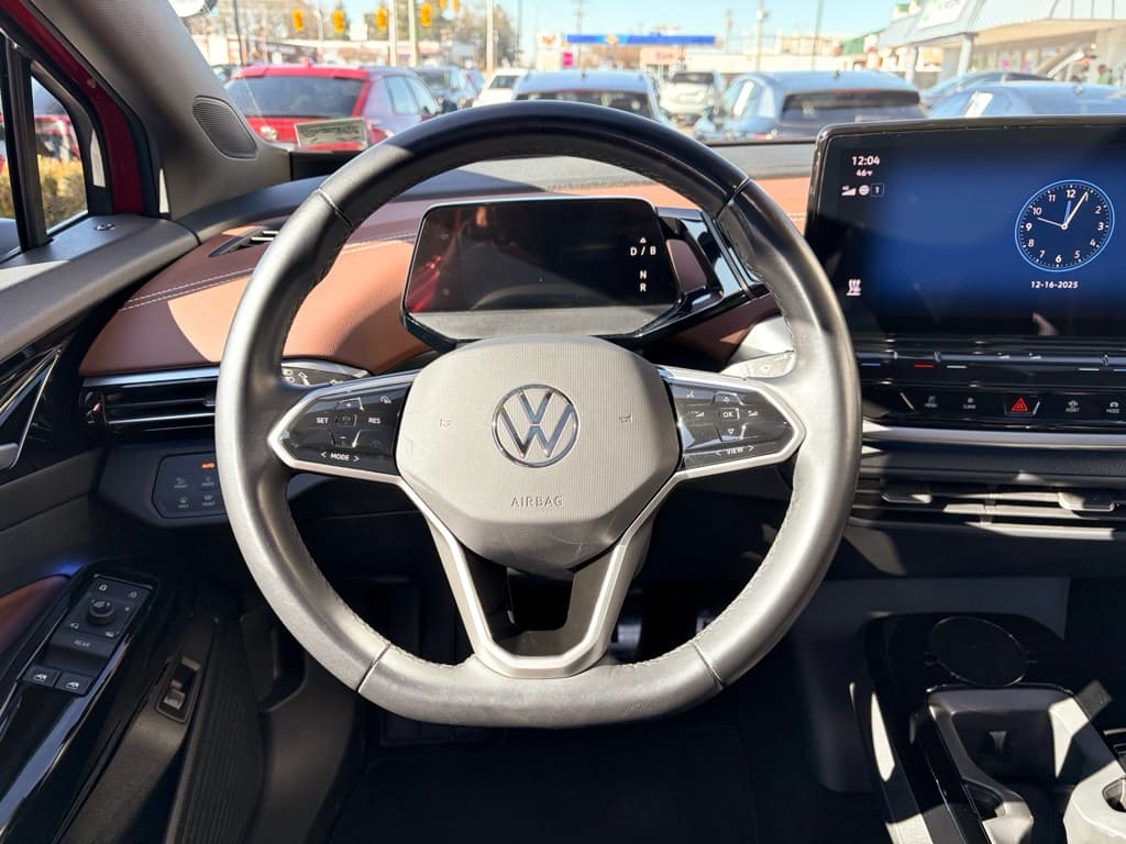 2022 Volkswagen ID.4 view 8