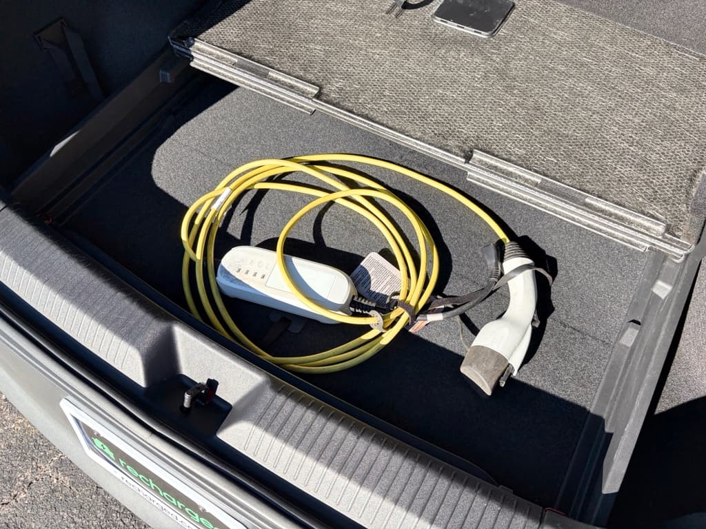 2022 Volkswagen ID.4 view 25