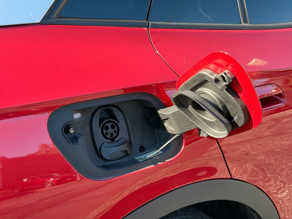 2022 Volkswagen ID.4 view 5