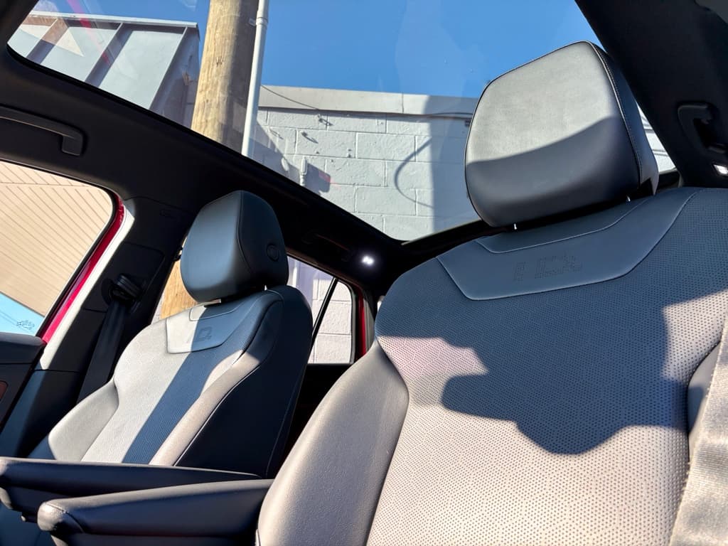 2022 Volkswagen ID.4 view 23