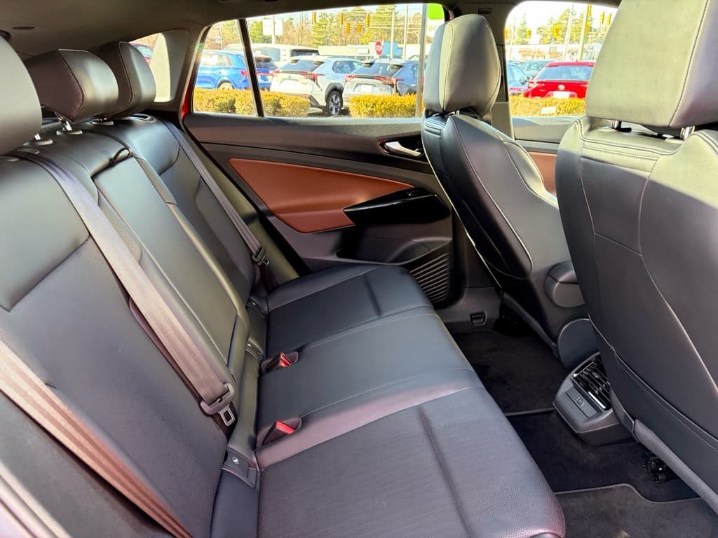 2022 Volkswagen ID.4 view 21