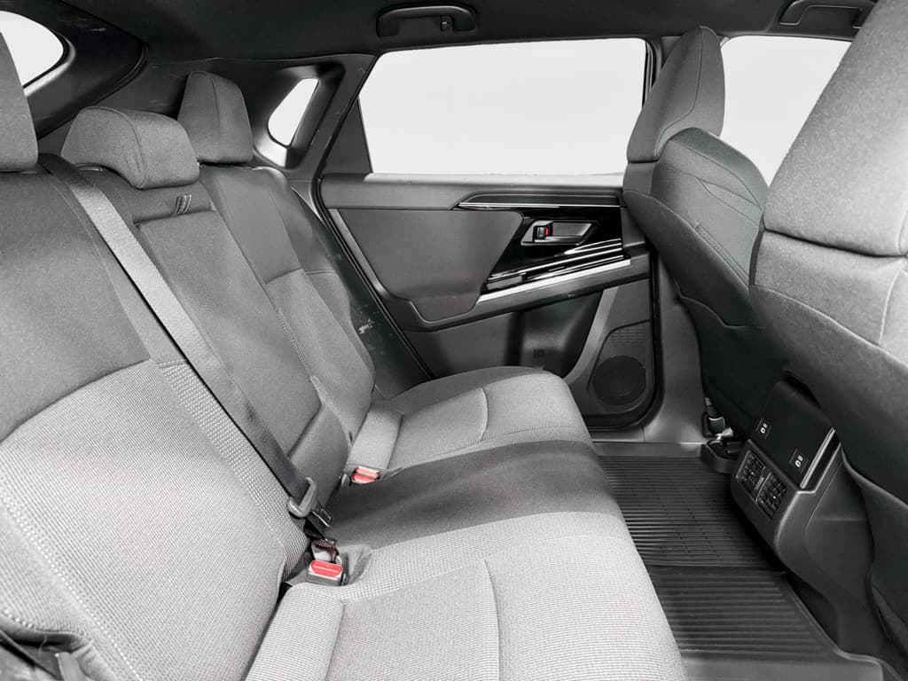 2024 Subaru Solterra view 21