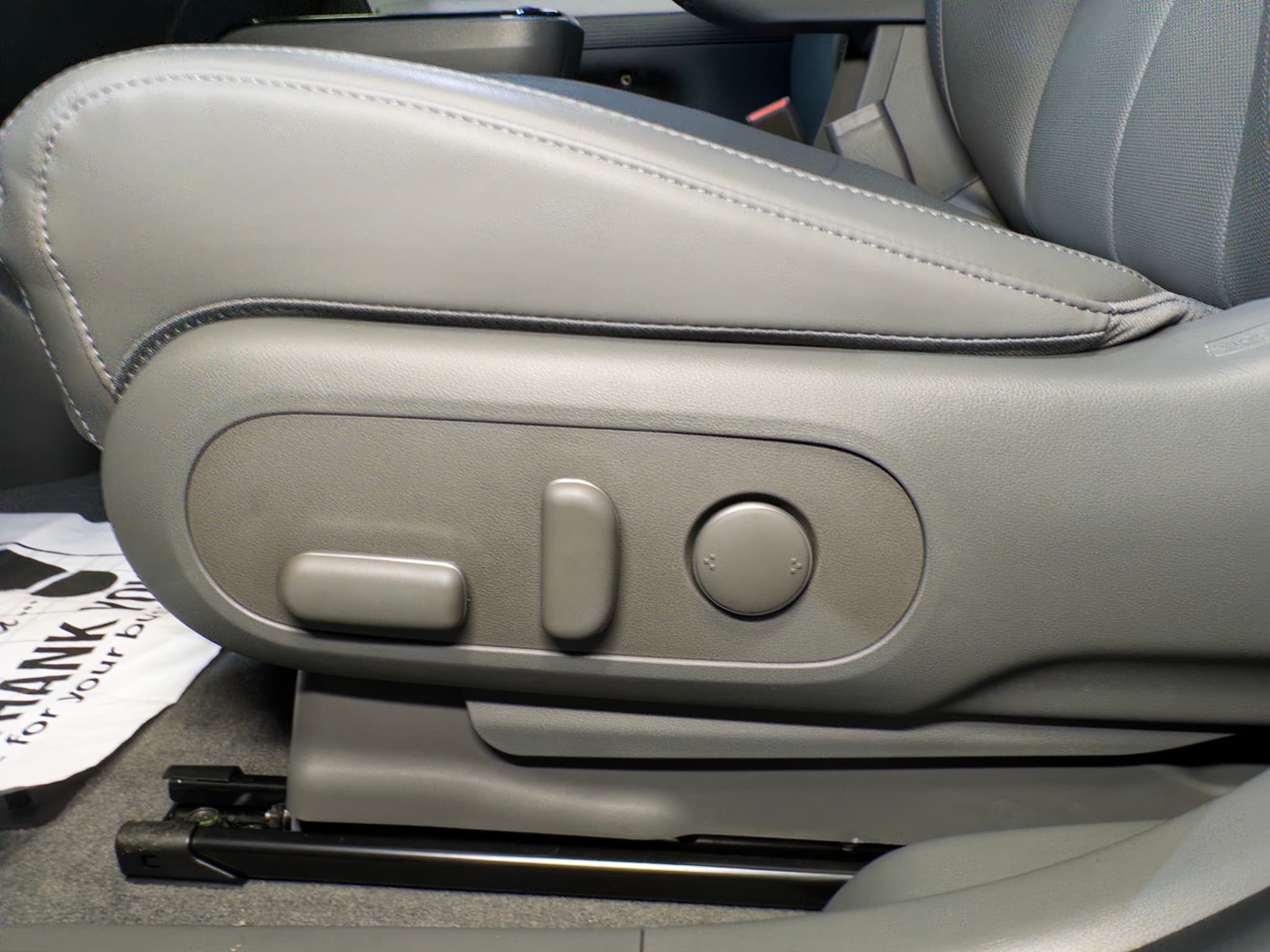 2026 Hyundai IONIQ 5 view 7
