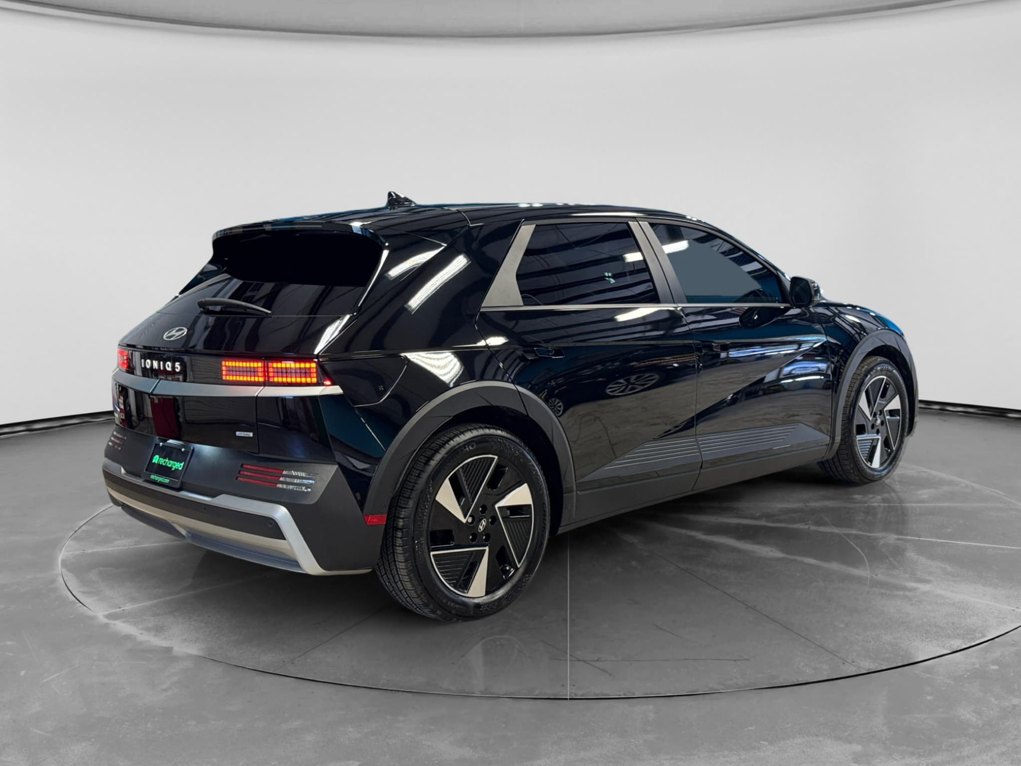2026 Hyundai IONIQ 5 view 3