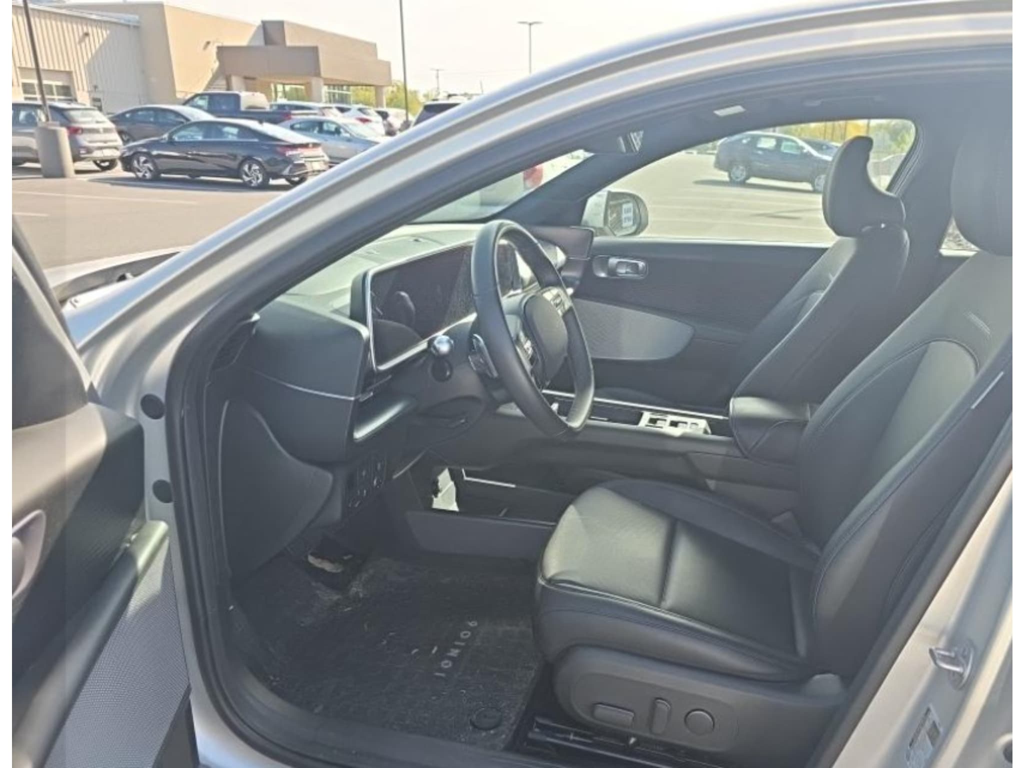 2024 Hyundai IONIQ 6 view 5