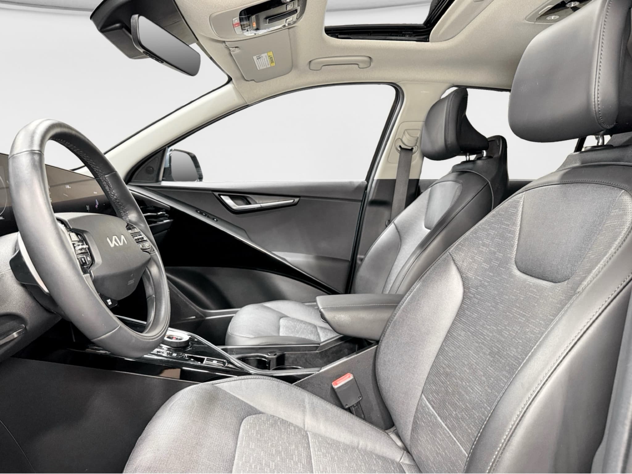 2023 Kia Niro EV view 17