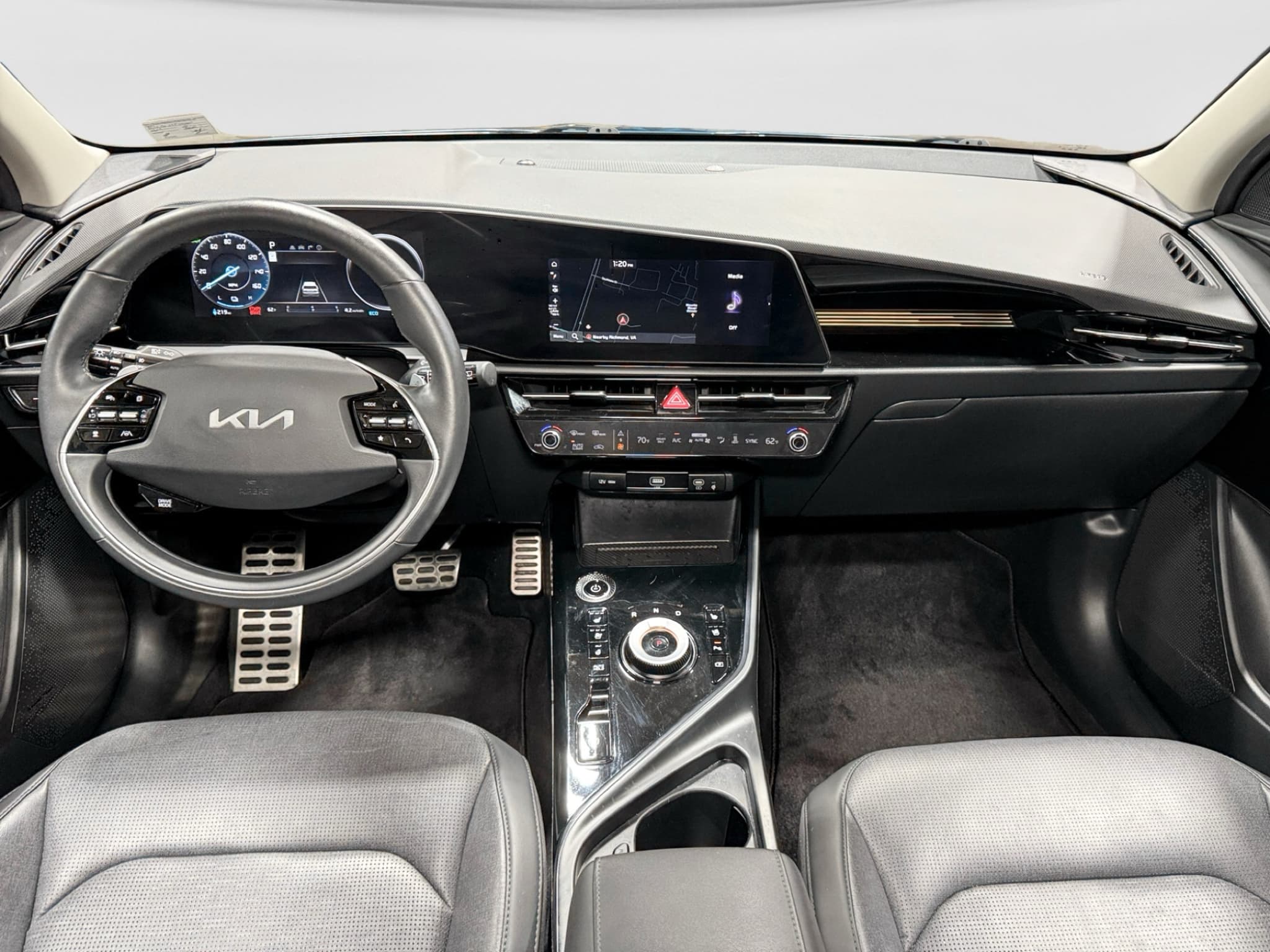2023 Kia Niro EV view 16