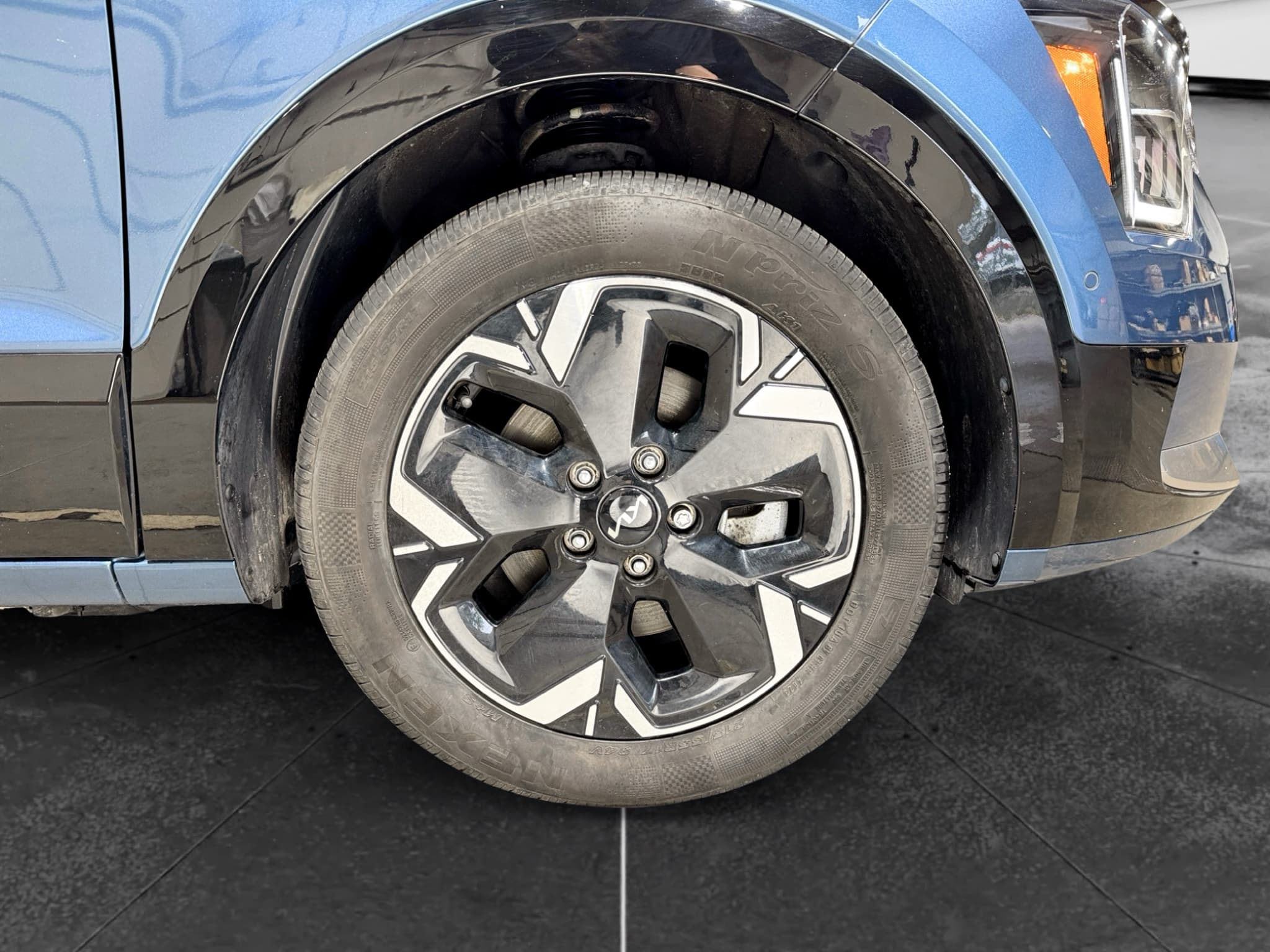2023 Kia Niro EV view 37