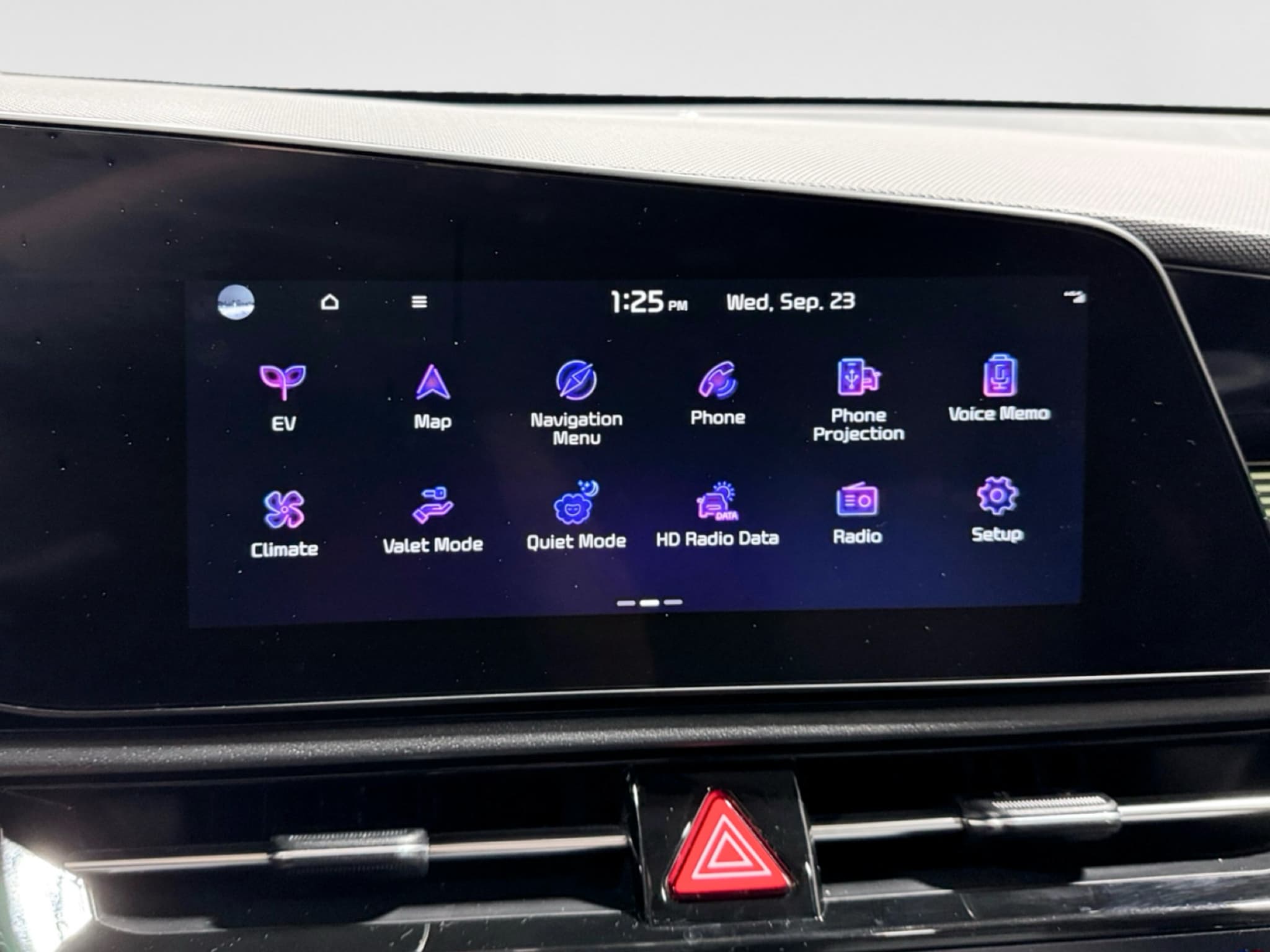 2023 Kia Niro EV view 13
