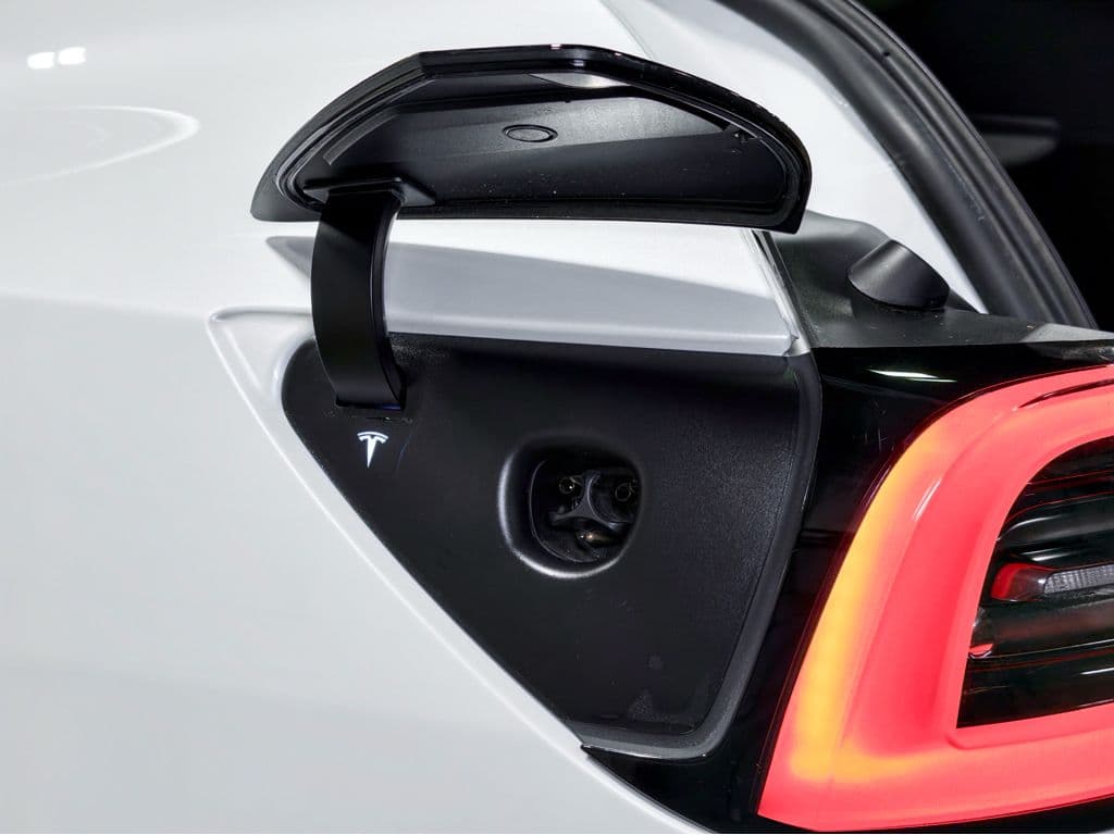 2023 Tesla Model Y view 5