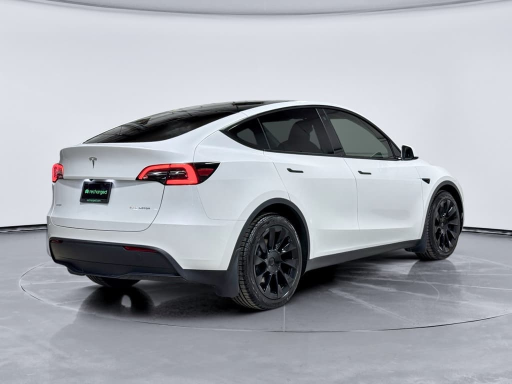 2023 Tesla Model Y view 3