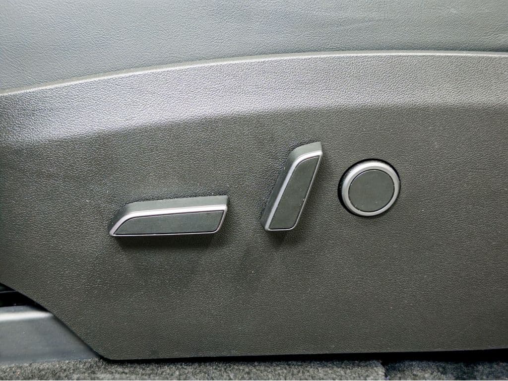 2023 Tesla Model Y view 7