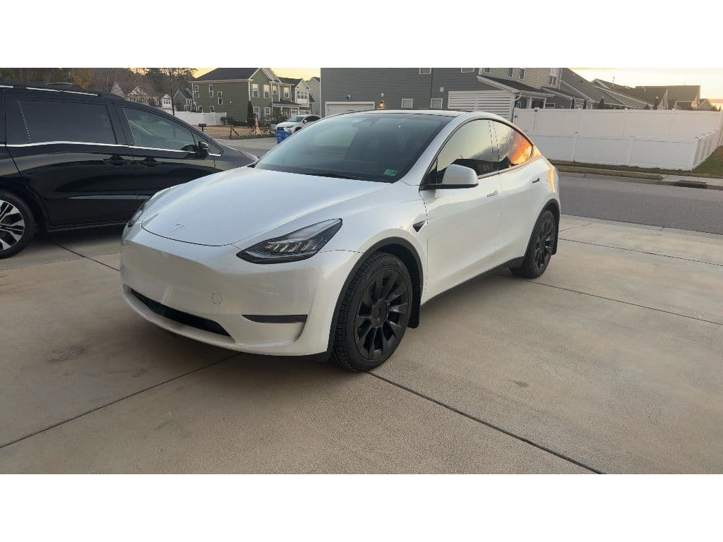 2023 Tesla Model Y view 1