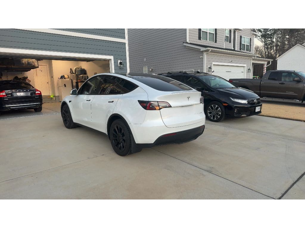 2023 Tesla Model Y view 3