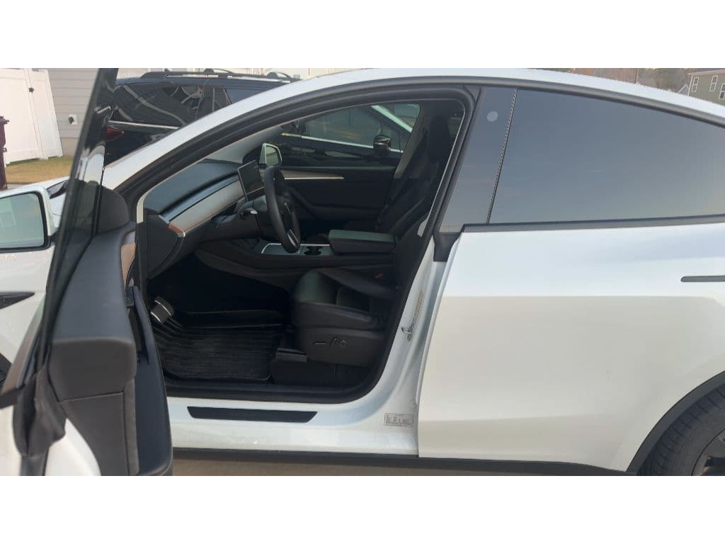 2023 Tesla Model Y view 5