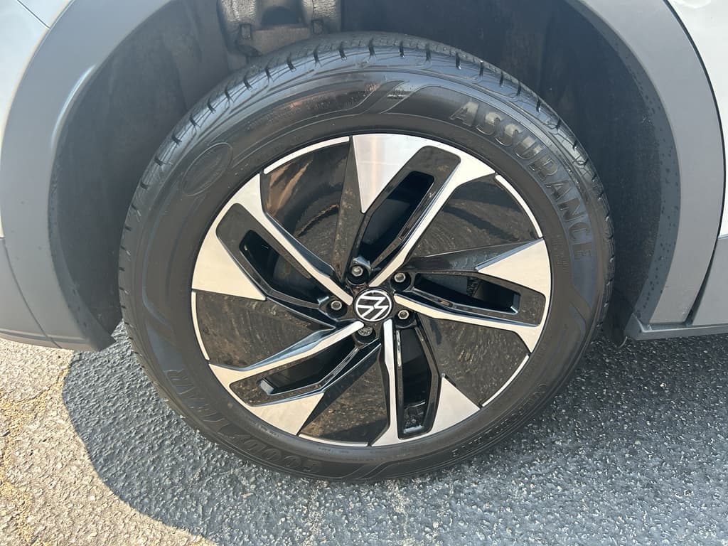2022 Volkswagen ID.4 view 21