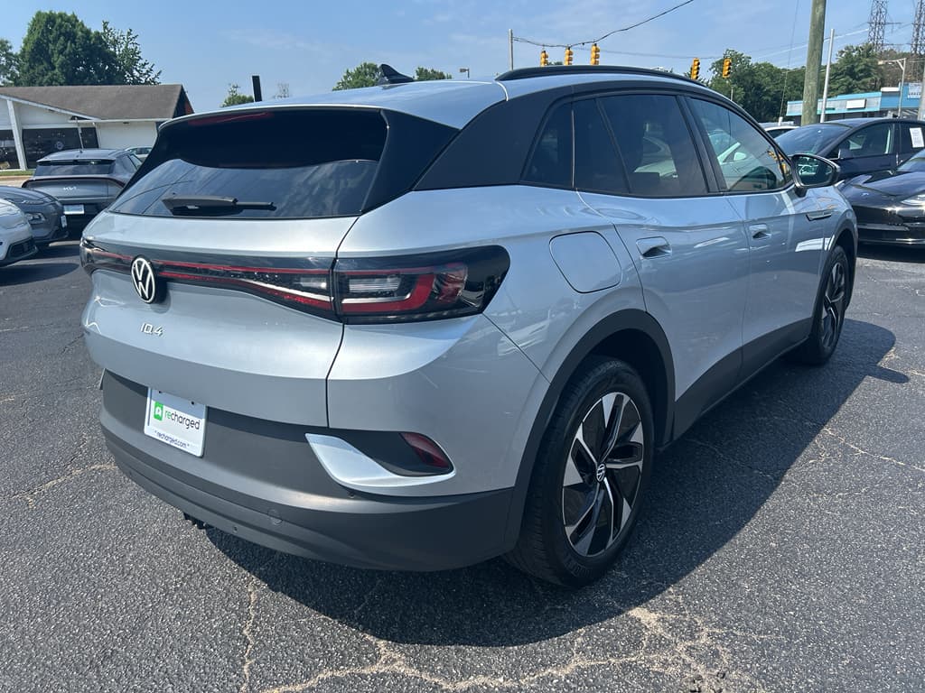 2022 Volkswagen ID.4 view 3