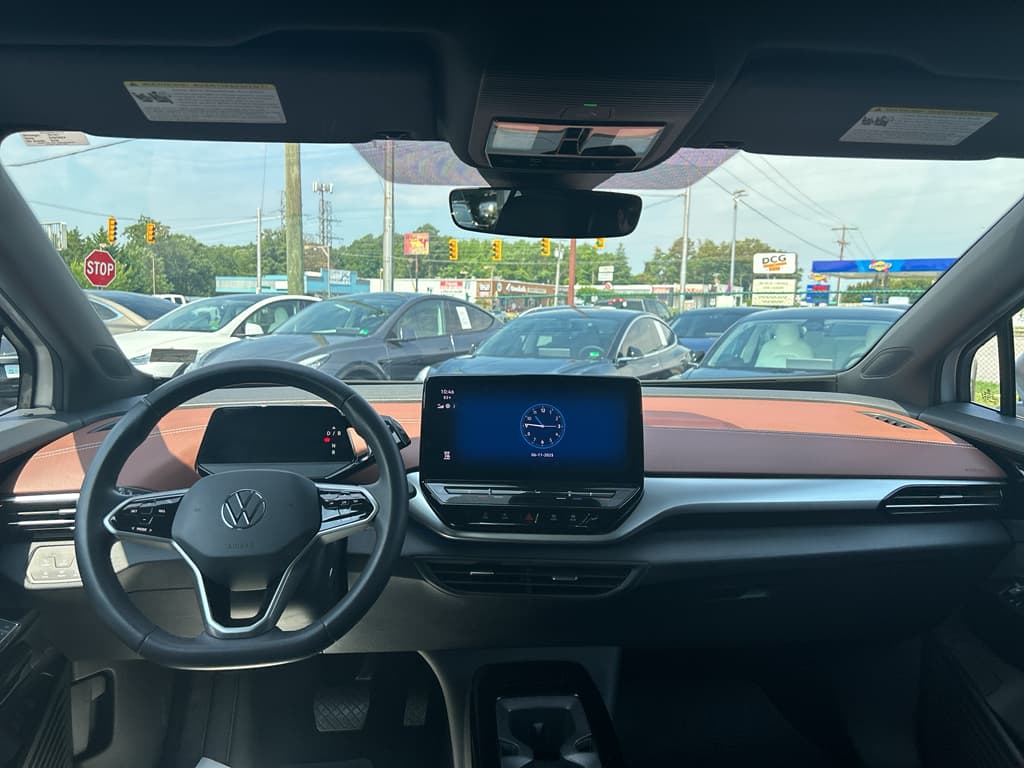 2022 Volkswagen ID.4 view 13