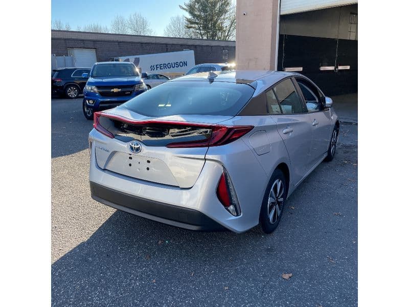 2017 Toyota Prius Prime view 3