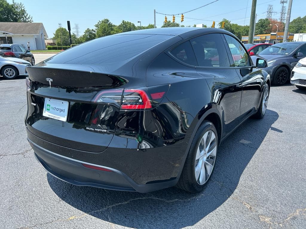2021 Tesla Model Y view 3