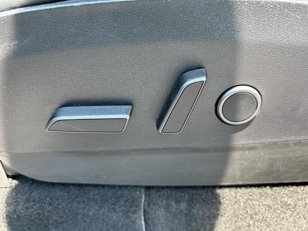 2021 Tesla Model Y view 7