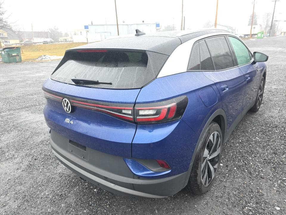 2021 Volkswagen ID.4 view 3